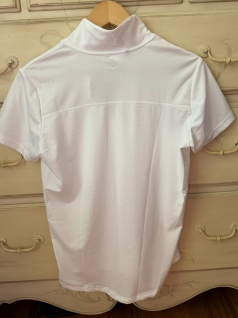 Adidas Women's White Golf Polo Shirt- size medium- like new- lightweight - Picture 2 of 7